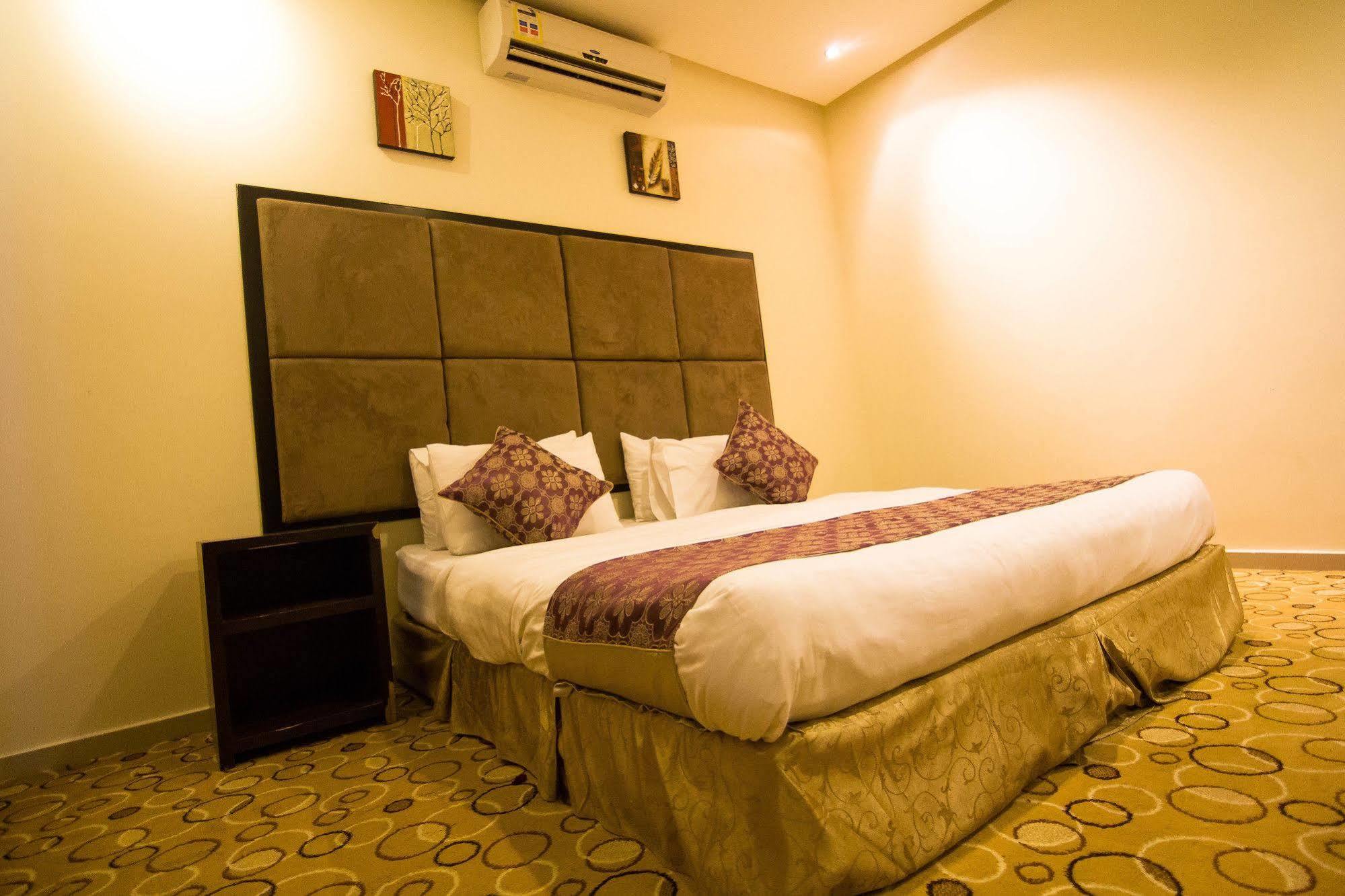 Almakan Suites 101 Riyadh Bagian luar foto